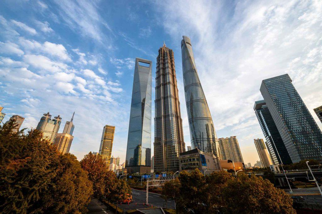 Skyline d'un quartier financier en fin de journée