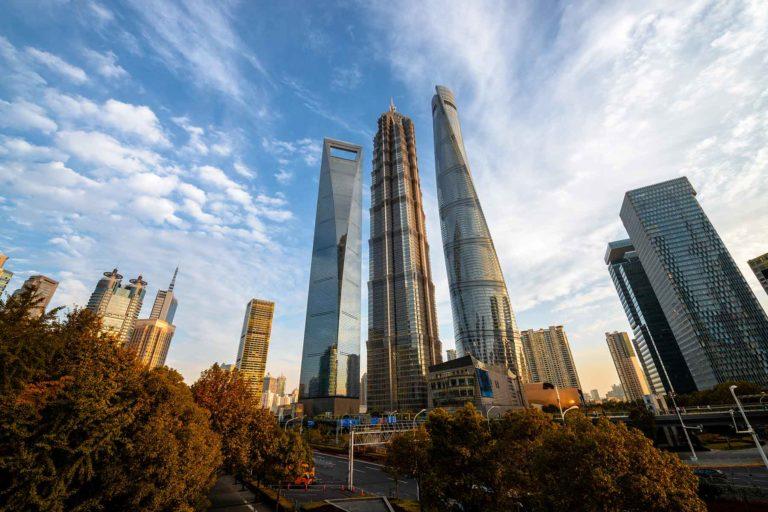 Skyline d'un quartier financier en fin de journée