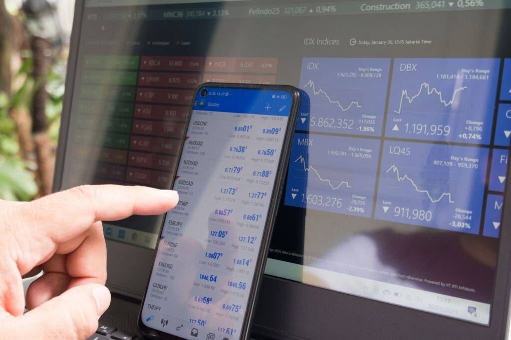 Comment mettre en place une stratégie de trading efficace ? - L'investisseur Malin