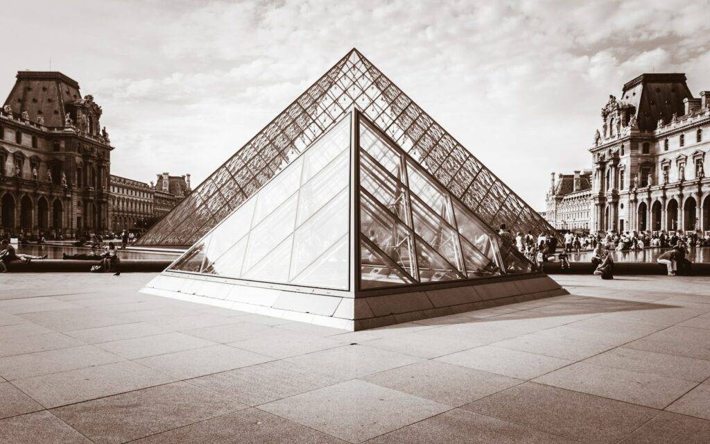 Comment éviter les pyramides de ponzi et les arnaques facilement ?- L'investisseur Malin